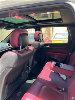 جیپ گراند شیرۆکی